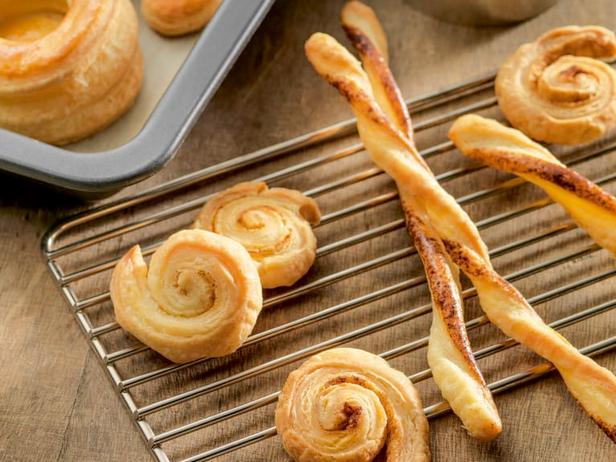 Rezept für Cheddar-Blätterteigstangen