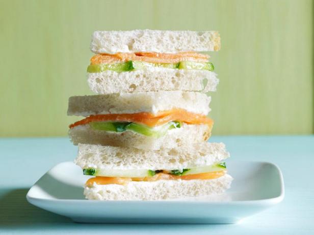Zubereitung - Teesandwiches mit Rotbarsch und Gurke