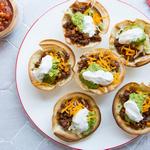 Mit Fleisch gefüllte Tacos