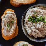 Bruschetta mit weißen Bohnen