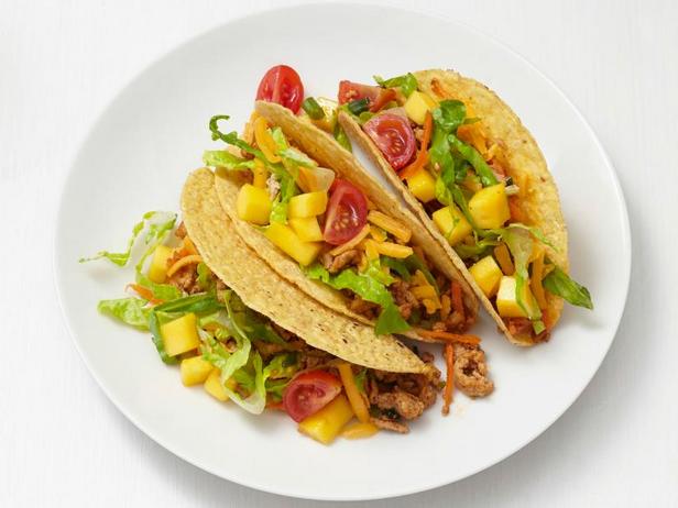 Kuidas teha - kalkunivorsti tacosid mangosalsaga