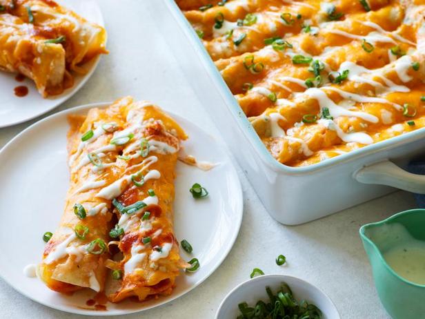 Wie man Buffalo Chicken Enchiladas zubereitet