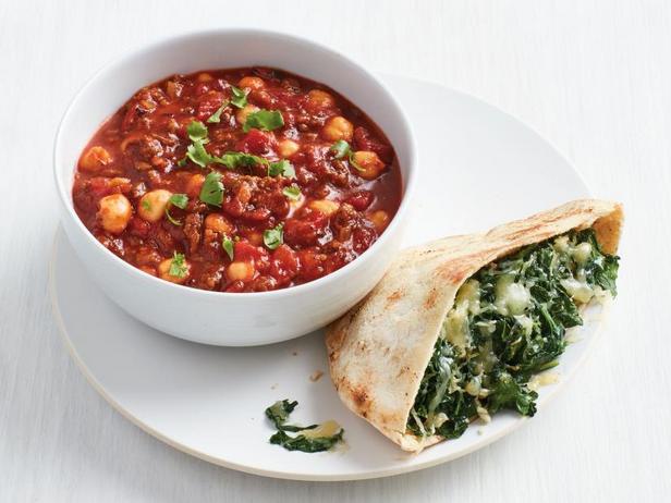 Rezept für Rindfleisch-Pita-Eintopf mit Spinat und Käse