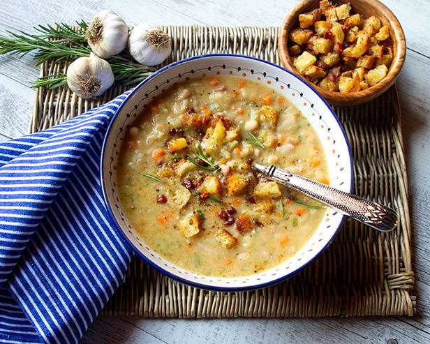 Wie man Senatsbohnensuppe zubereitet