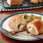 Mit Jalapeños und Frischkäse gefülltes Hähnchen