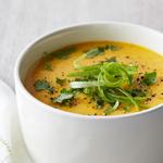 Cremige Suppe mit Kokosmilch