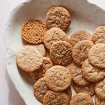 Knusprige Kekse mit Sesamsamen, Benne Wafers