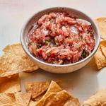 Salsa auf einer Reibe
