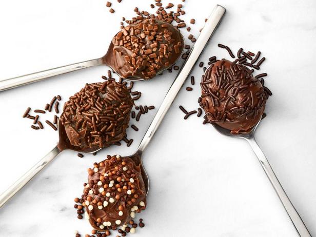 Zubereitung von Brigadeiro