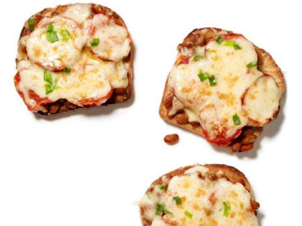 Zubereitung - Britische Sandwiches mit heißem Käse und gebackenen Bohnen