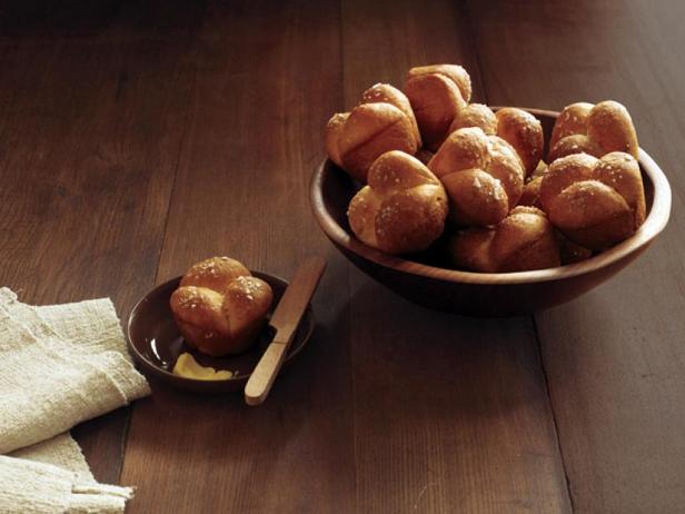 Zubereitung - Parker House Meersalzbrötchen