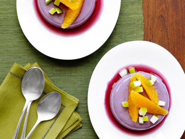 Wie man Sangria Panna Cotta zubereitet