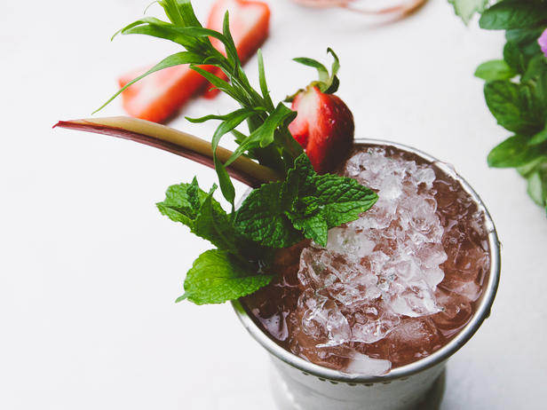 Wie man Estragon-Julep zubereitet