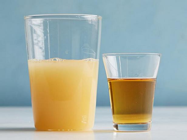 Wie man einen Zapperback-Cocktail zubereitet