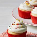 Gelbe Cupcakes mit Frischkäse-Frosting