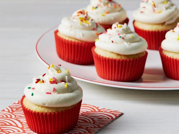Come preparare i cupcake gialli con glassa al formaggio cremoso