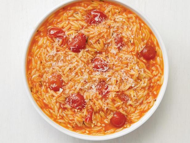 Kiraz Domatesli Orzo Makarna Nasıl Yapılır?