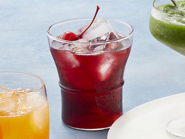 Wie man eine Kirsch-Limetten-Margarita zubereitet
