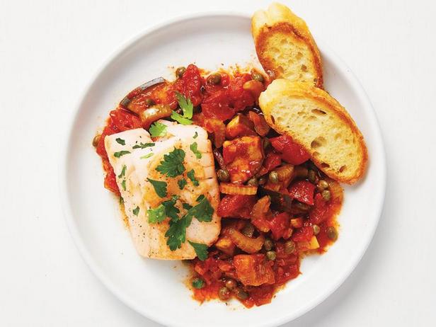 Come preparare - Pesce fritto con caponata agrodolce