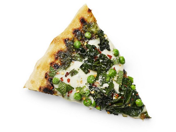Pizza mit Spinat und Grünkohl
