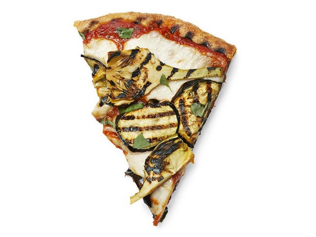 Pizza mit Auberginen und Artischocken