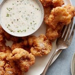 frittierte, panierte Blumenkohlsteaks