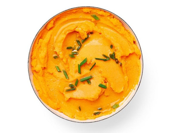 Wie man Skordalia mit gebackenen Paprika zubereitet
