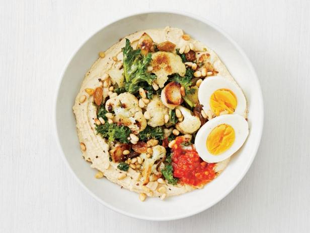 So wird's gemacht – Hummus-, Blumenkohl- und Grünkohl-Bowl