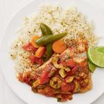 Fisch in Tomatensoße mit Oliven aus dem Ofen