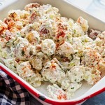 Veganer Kartoffelsalat mit cremiger Soße