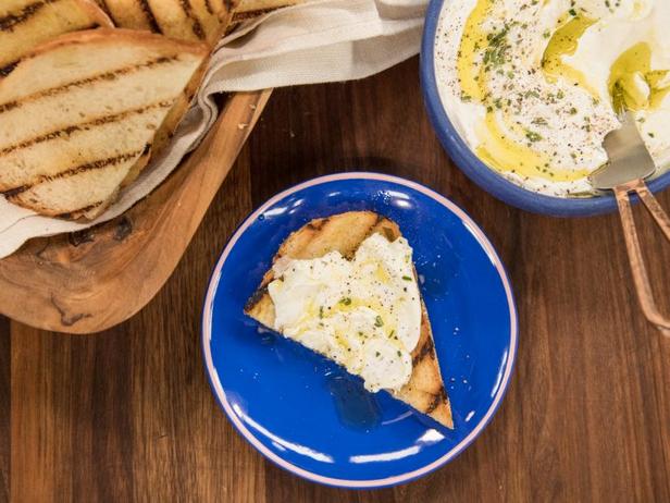 Zubereitung - Aufgeschlagener Ricotta mit Rosmarin und Olivenöl
