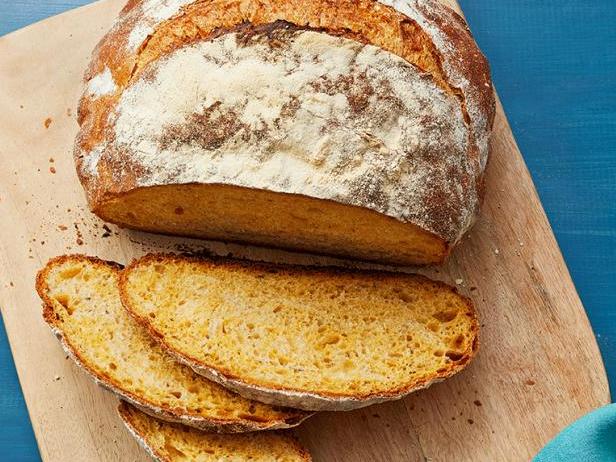 Rezept für ländliches Süßkartoffel-Salbei-Brot