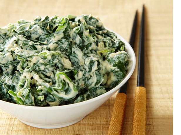 Salat mit püriertem Tofu und Spinat (Shira-ae)