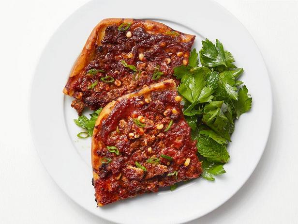 Wie man Lahmajoun zubereitet – Arabische Pizza