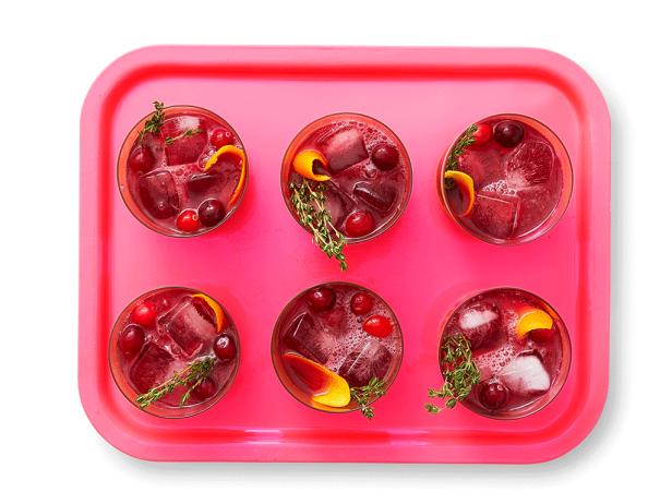 Wie man Cranberry Gin Fizz zubereitet