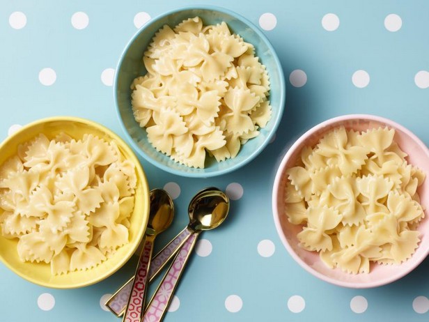 Nudeln in Butter für Kinder