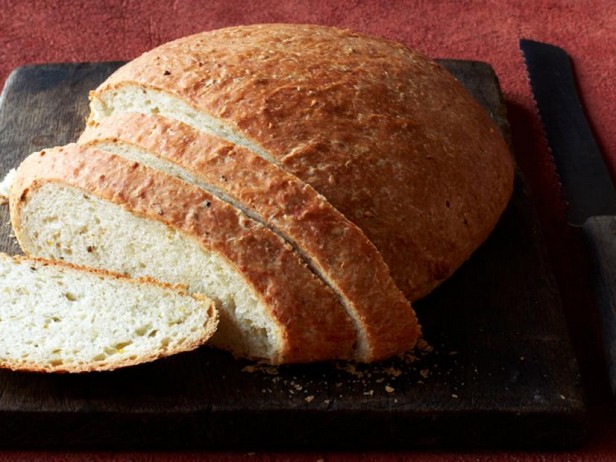 Wie man Sesam-Anis-Brot backt