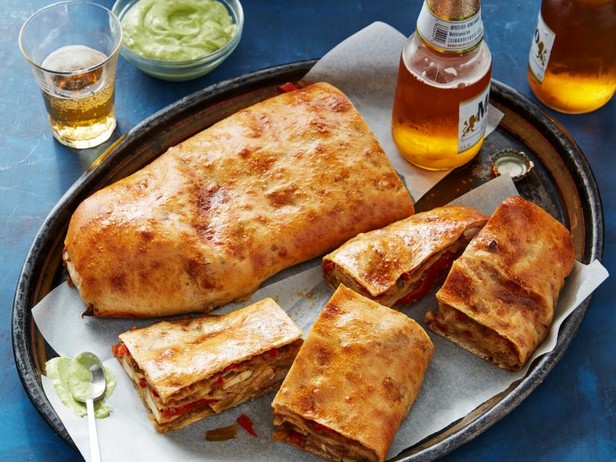 Wie man Hähnchen-Fajita-Auflauf zubereitet