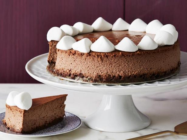 So macht man einen Kakao-Käsekuchen mit Marshmallows