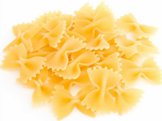 Küçük makarna: farfalle/kelebekler, kabuklar, düdük, gemelli, orecchiette, rotelle/tekerlekler, rotini, cavatelli ve campanelle