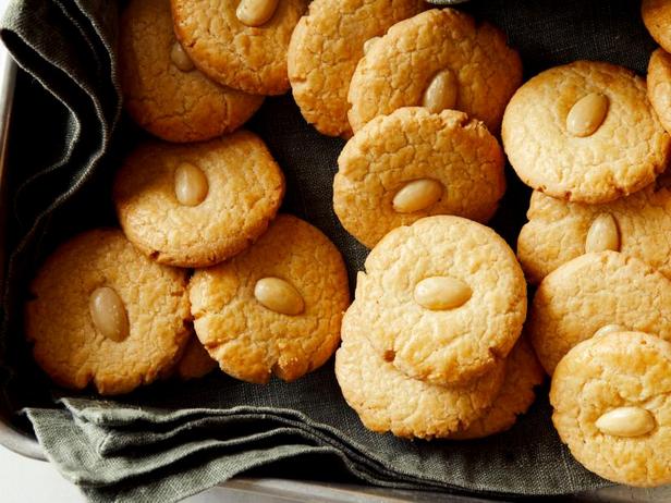 Wie man chinesische Mandelplätzchen zubereitet