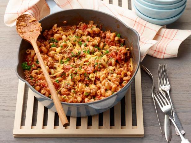 Rezept für amerikanisches Gulasch mit Hackfleisch und Nudeln