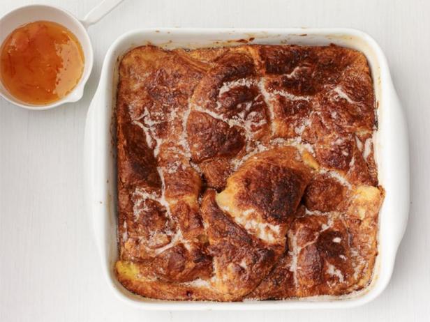 Zubereitung - Ofengebackener Croissant-French-Toast mit Orangensirup