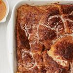 Im Ofen gebackener French Toast mit Orangensirup