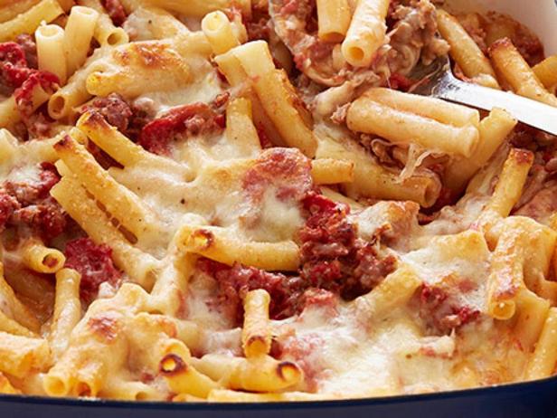 Wie man Ziti-Nudelauflauf zubereitet