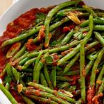فاصوليا خضراء بصلصة مارينارا