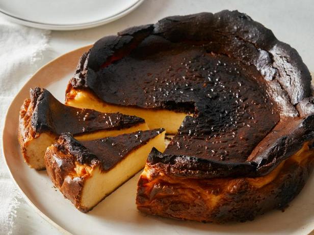 Wie man baskischen Käsekuchen zubereitet