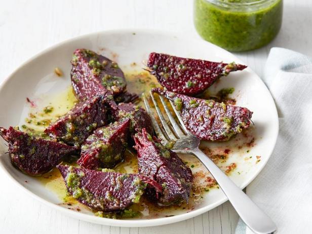 Come preparare le barbabietole con pesto di noci