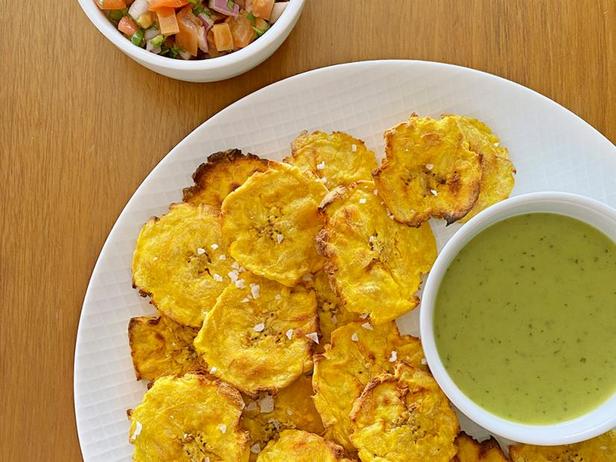Wie man Tostones in einer Heißluftfritteuse zubereitet