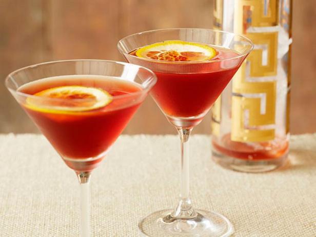 Wie man einen Negroni mit Bourbon zubereitet